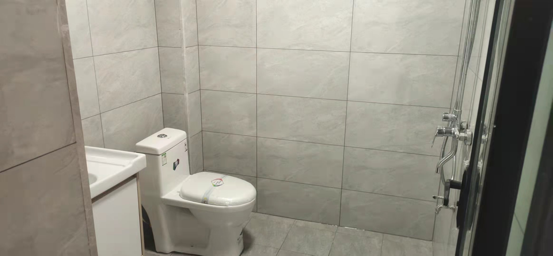 马良村散盘 3室2厅2卫 2200.0元/月 马良村散盘 3室2厅2卫 2200.0元/月