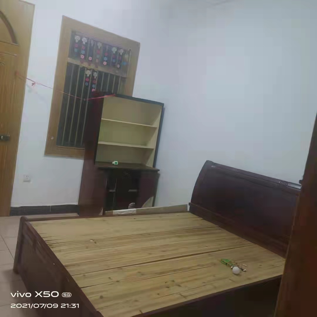 陡岭坡 2室2厅1卫 800.00元/月 陡岭坡 2室2厅1卫 800.00元/月室内图