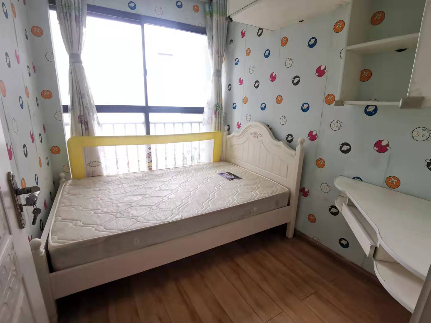 美的城二期 3室2厅2卫 59.8万 美的城二期 3室2厅2卫 59.8万客厅