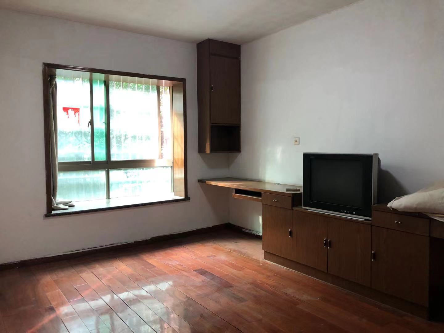 新天花园 4室2厅2卫 3600.0元/月 新天花园 4室2厅2卫 3600.0元/月室内图