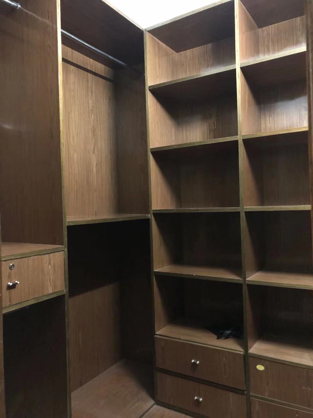 新天花园 4室2厅2卫 3600.0元/月 新天花园 4室2厅2卫 3600.0元/月室内图