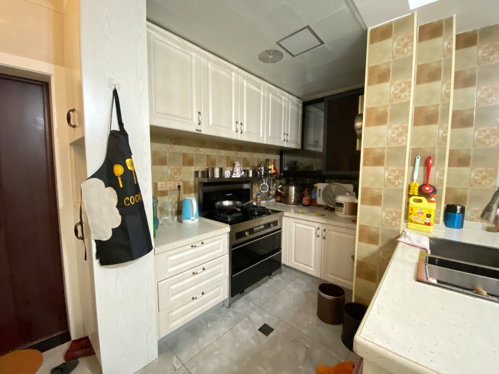 中建御山和苑 3室2厅2卫 76.8万 中建御山和苑 3室2厅2卫 76.8万客厅