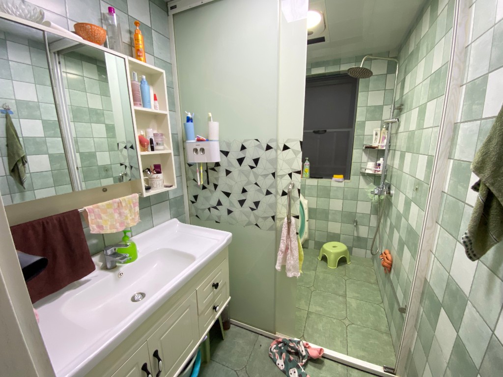 中建御山和苑 3室2厅2卫 76.8万 中建御山和苑 3室2厅2卫 76.8万客厅