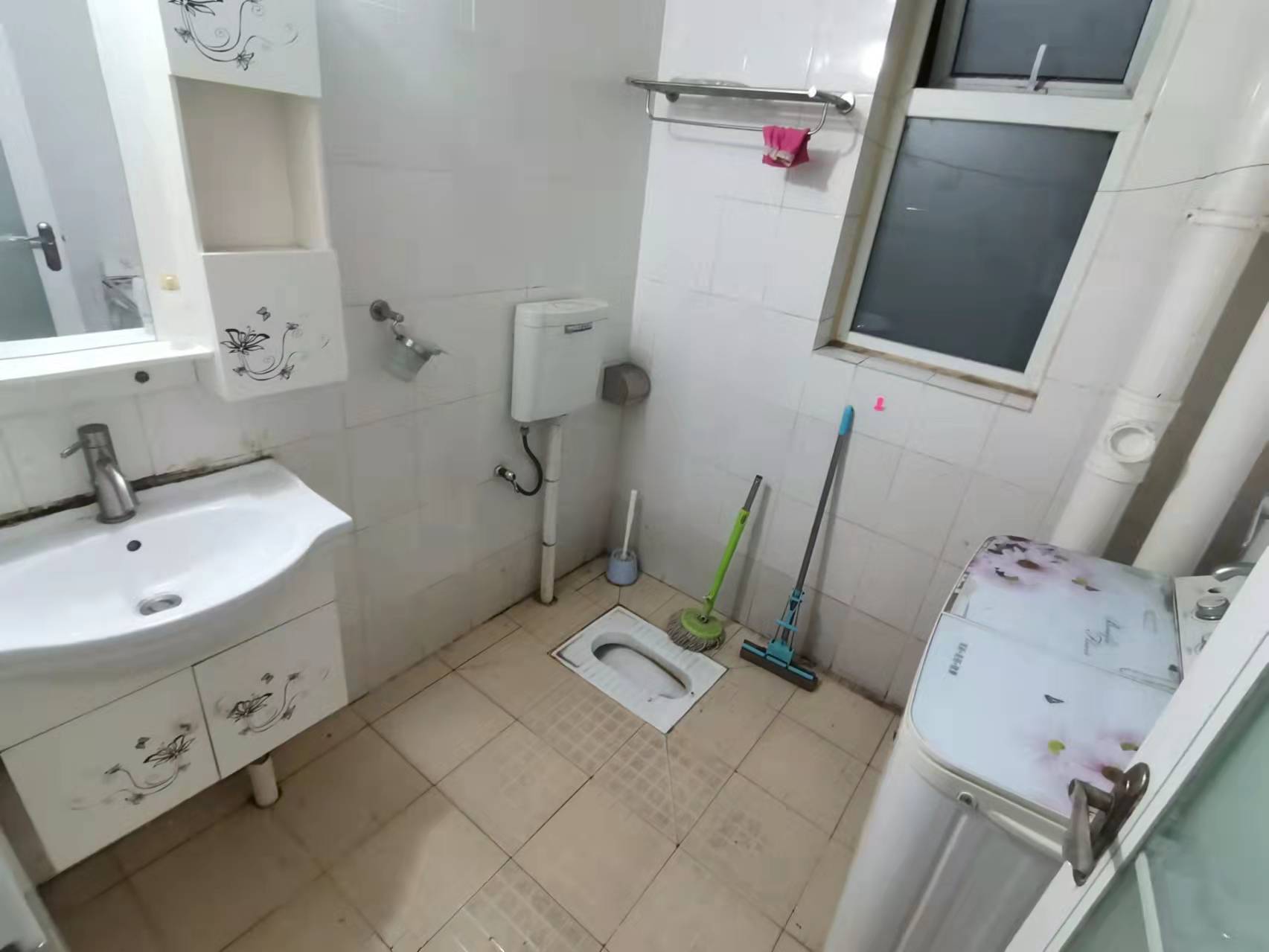 南湖春天 2室2厅1卫 2000.0元/月 南湖春天 2室2厅1卫 2000.0元/月室内图