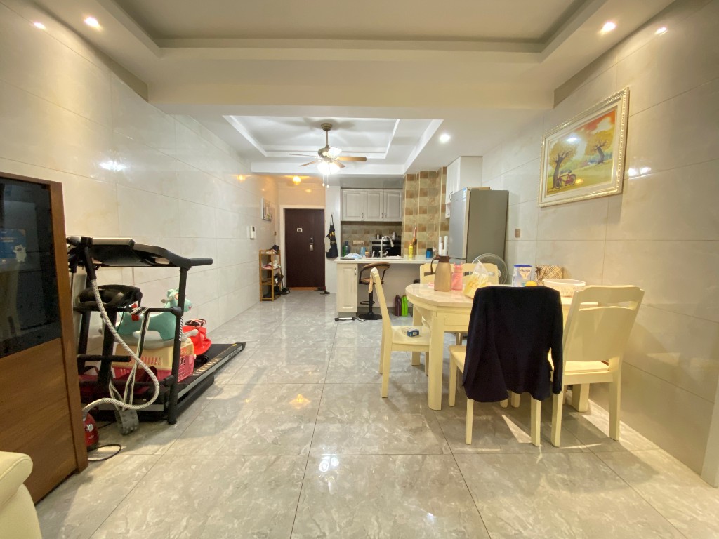 中建御山和苑 3室2厅2卫 76.8万 中建御山和苑 3室2厅2卫 76.8万客厅