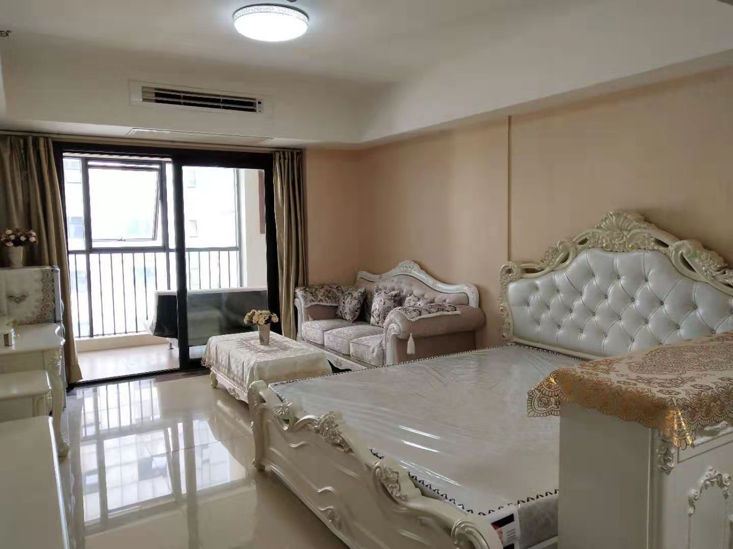 东塘瑞府 1室1厅1卫 2300.0元/月 东塘瑞府 1室1厅1卫 2300.0元/月室内图