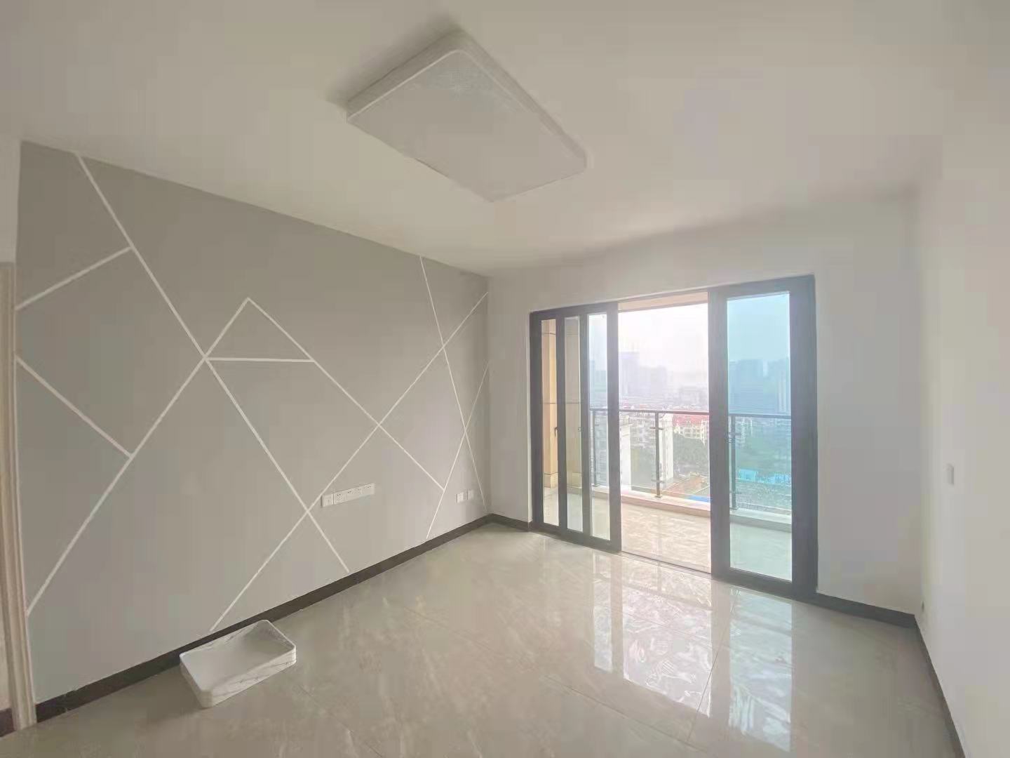 中国铁建18公馆（常青嘉苑）  3室2厅1卫    2600.0元/月室内图