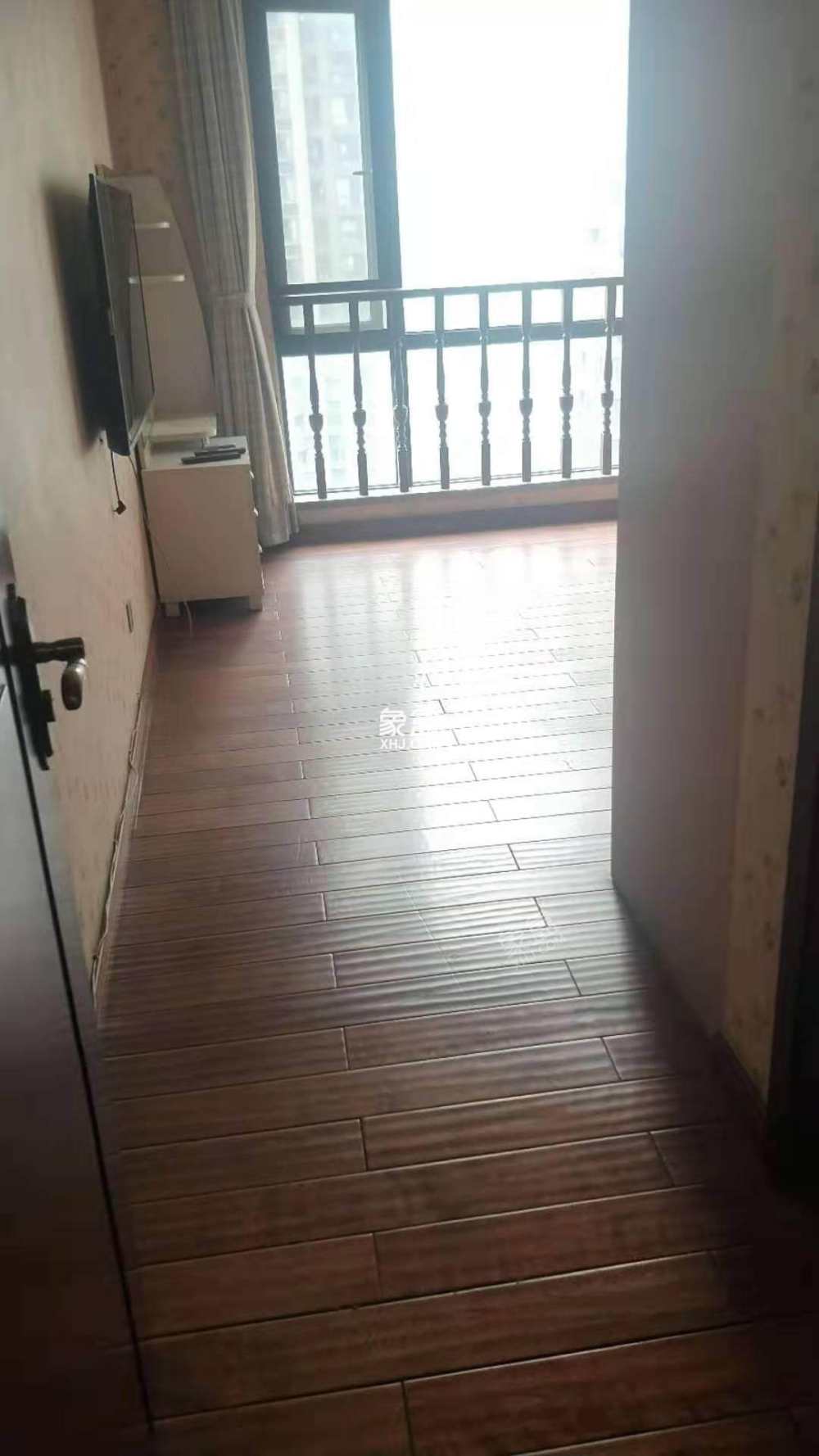 中铁丶西子香荷  3室1厅2卫    390.0万