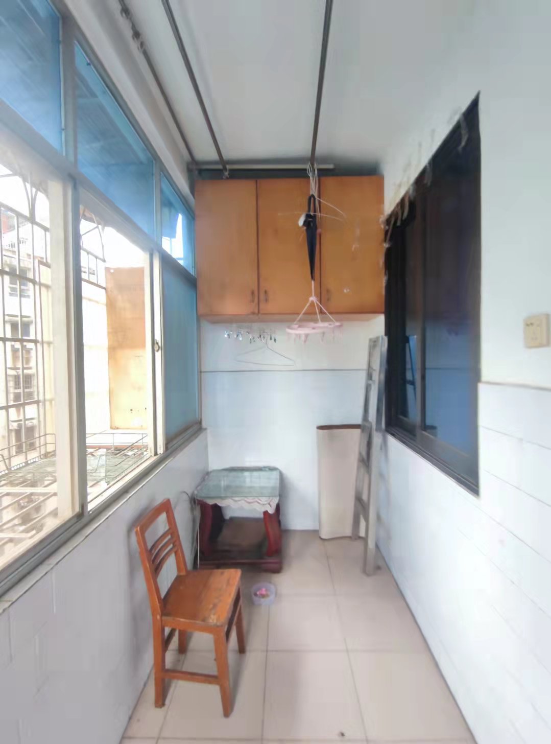 新塘冲巷 2室1厅1卫 1400.0元/月 新塘冲巷 2室1厅1卫 1400.0元/月室内图