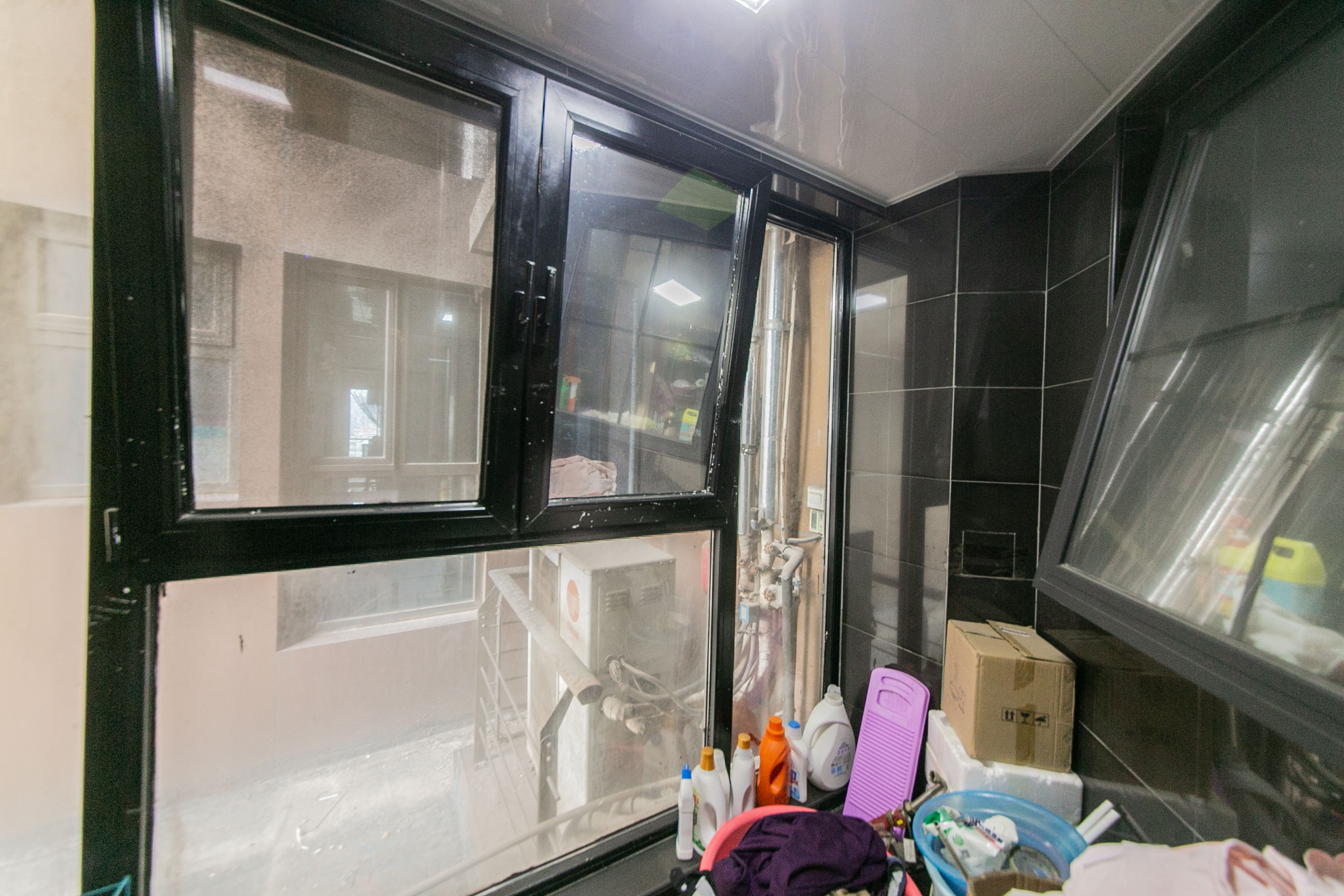 金色屋顶  2室2厅1卫    158.0万阳台