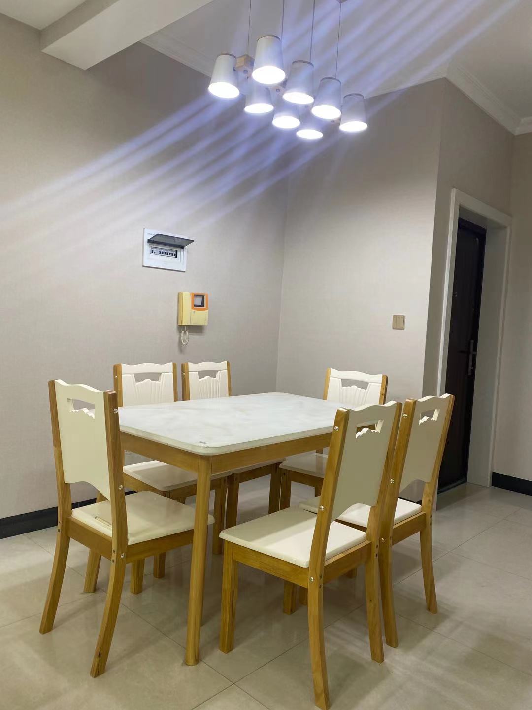 高星明居 3室2厅1卫 2000.0元/月 高星明居 3室2厅1卫 2000.0元/月室内图