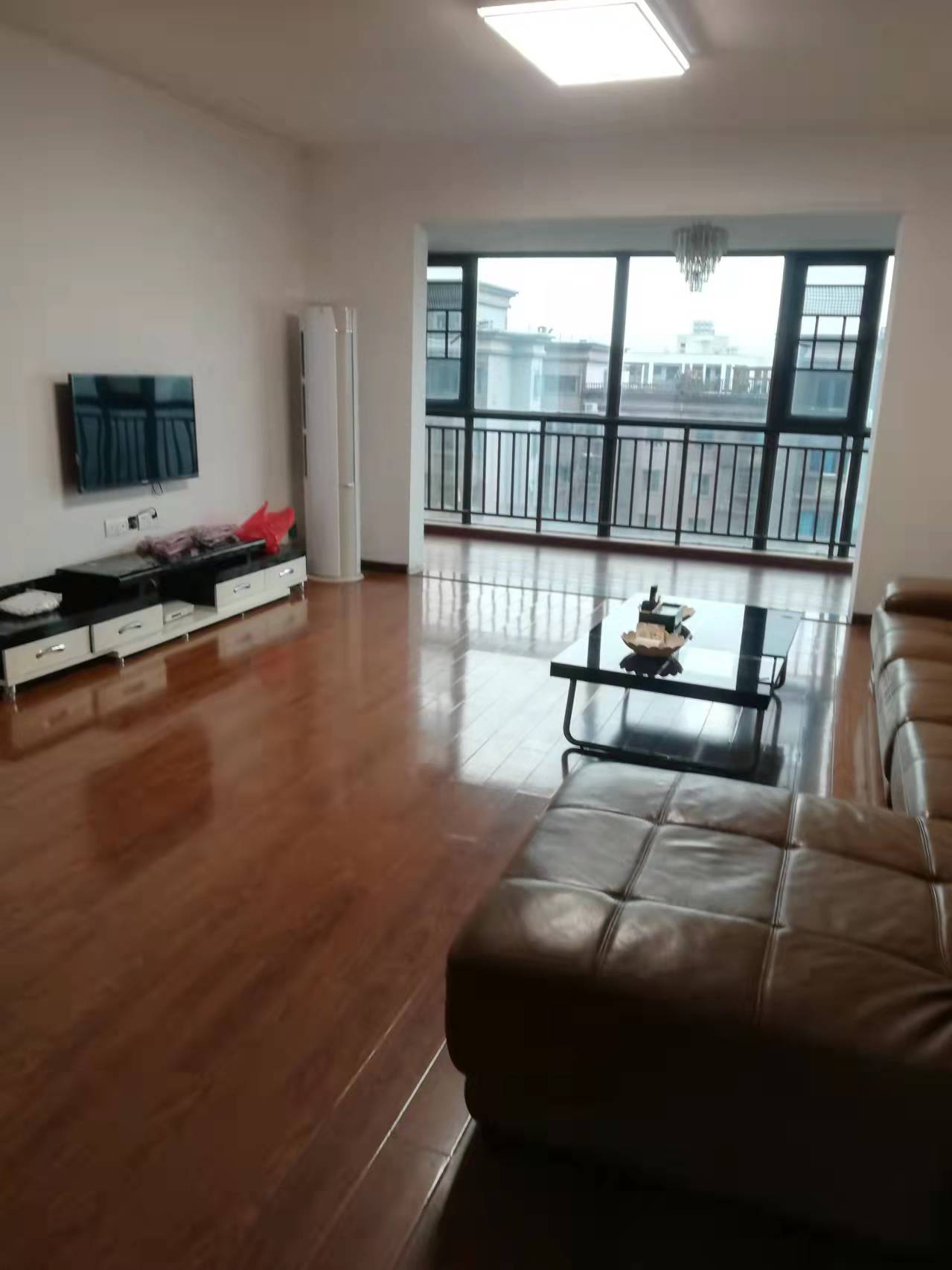 大同芙蓉 3室2厅2卫 2500.0元/月 大同芙蓉 3室2厅2卫 2500.0元/月室内图