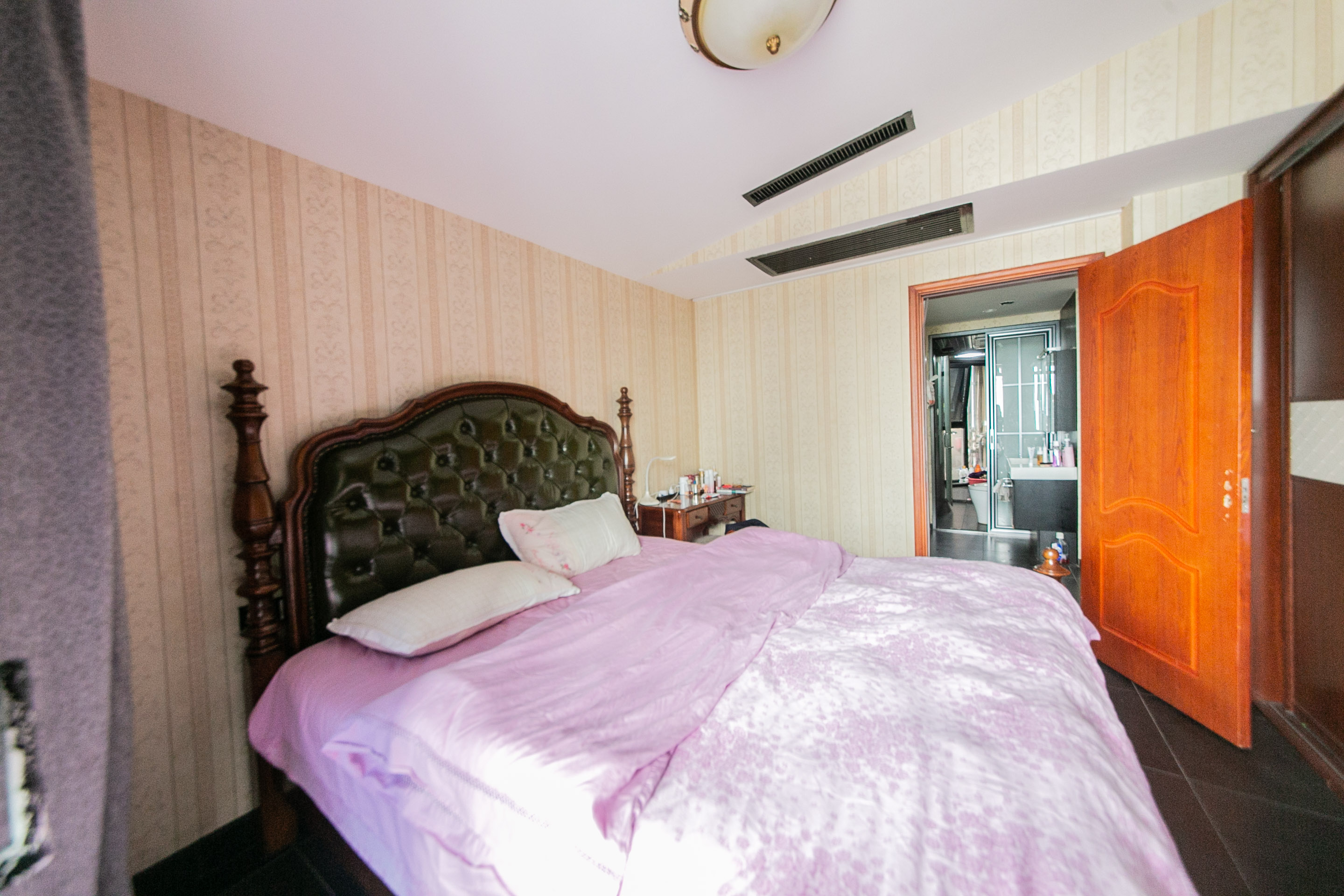 金色屋顶  2室2厅1卫    158.0万卧室