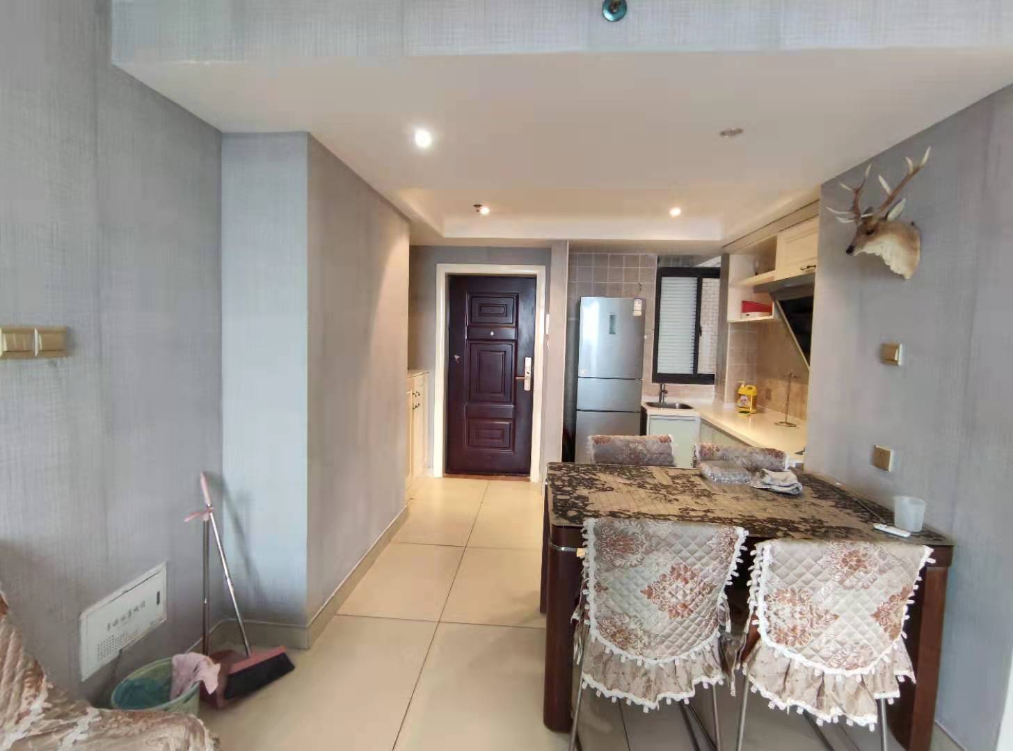 万豪城市花园  2室1厅1卫    1700.0元/月 万豪城市花园  2室1厅1卫    1700.0元/月室内图