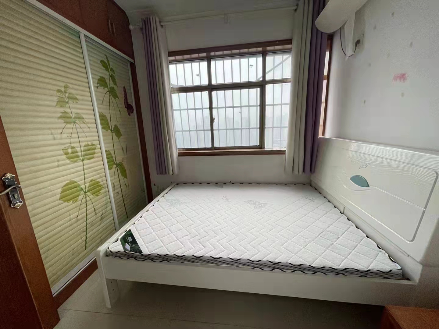 东方豪苑  2室1厅1卫    32.8万 东方豪苑  2室1厅1卫    32.8万卧室