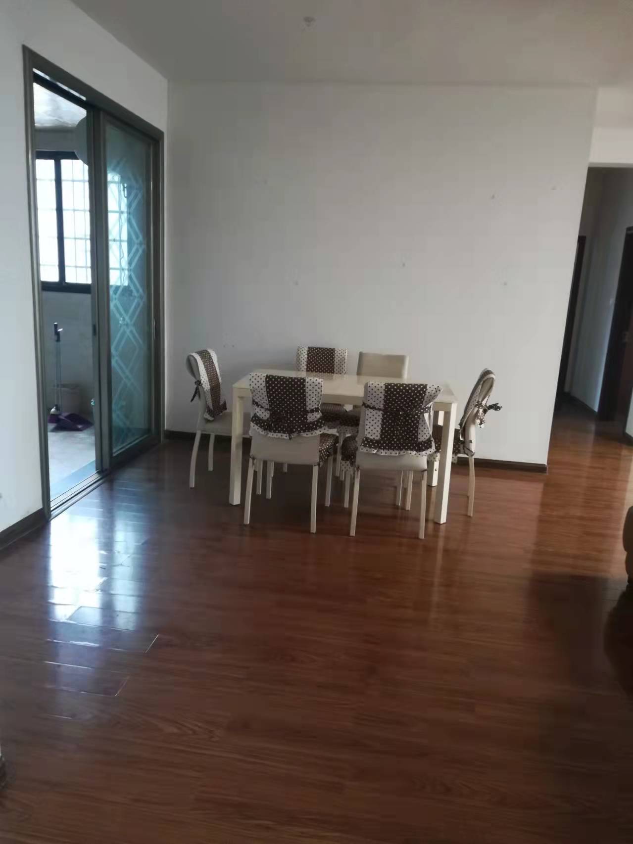 大同芙蓉 3室2厅2卫 2500.0元/月 大同芙蓉 3室2厅2卫 2500.0元/月室内图