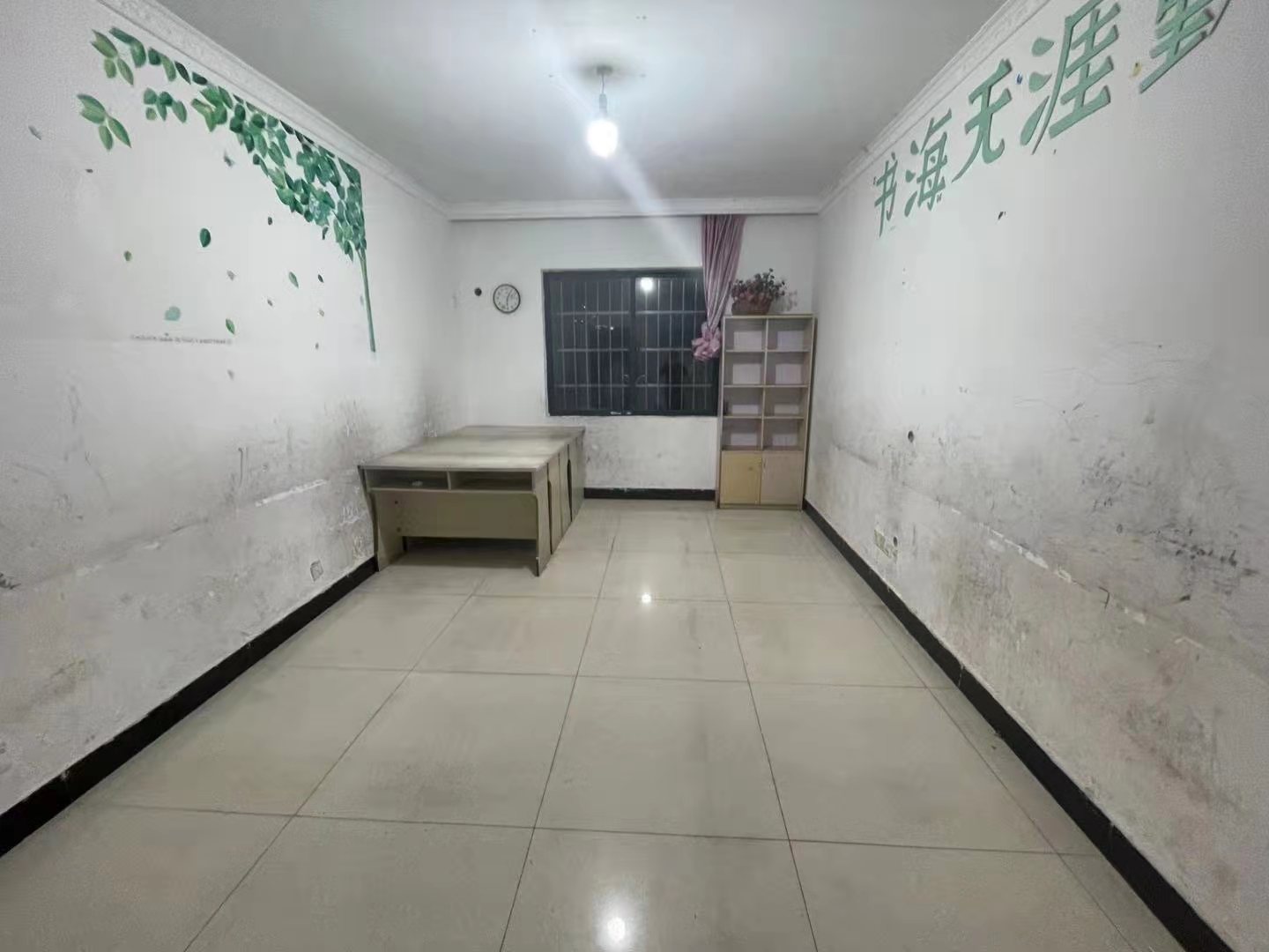 东湖名居 2室2厅1卫 1200.0元/月 东湖名居 2室2厅1卫 1200.0元/月室内图