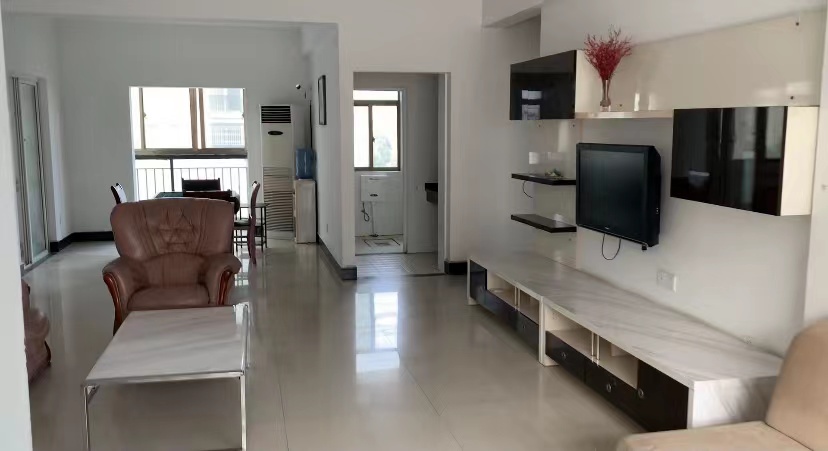 广电记者公寓 4室2厅2卫 2600.0元/月 广电记者公寓 4室2厅2卫 2600.0元/月室内图