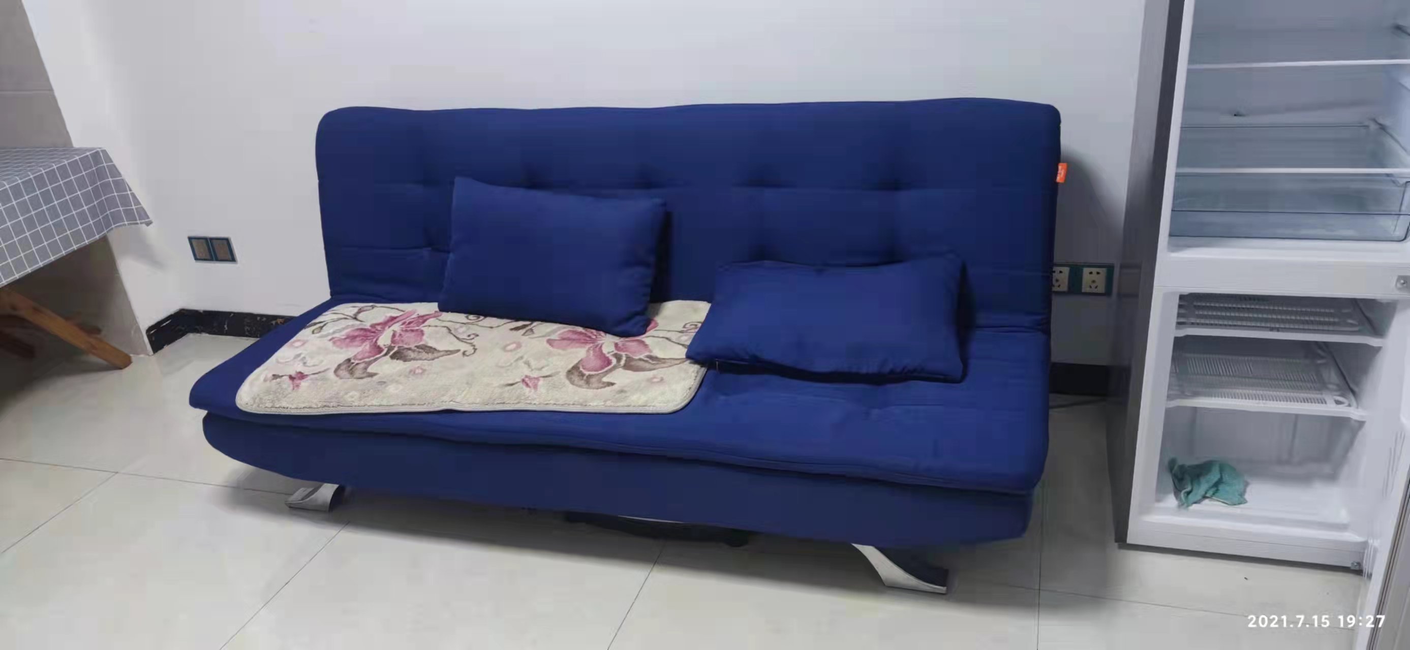 万籁酒店  1室1厅1卫    1100.0元/月 万籁酒店  1室1厅1卫    1100.0元/月室内图