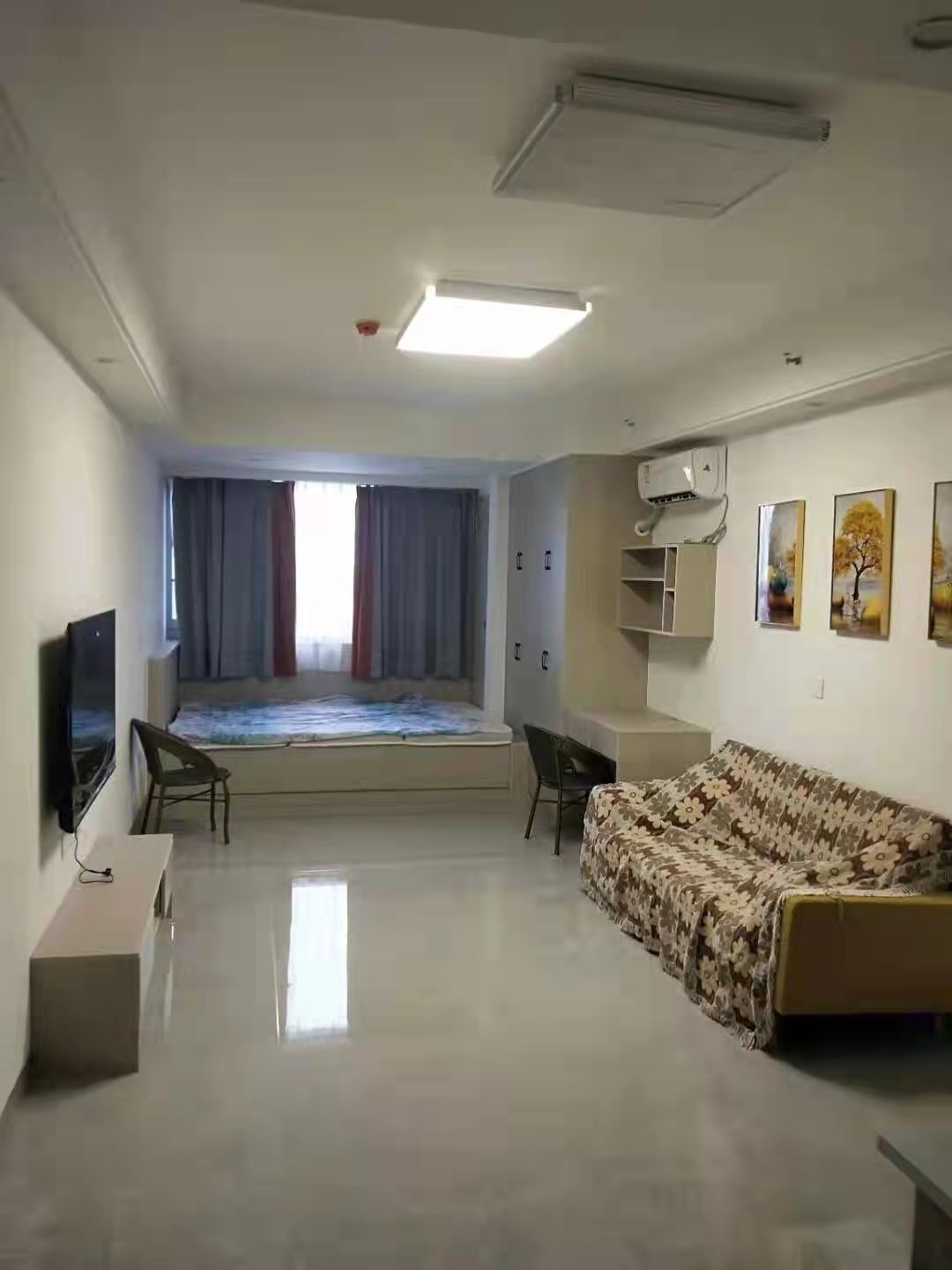 万籁酒店  1室1厅1卫    1100.0元/月 万籁酒店  1室1厅1卫    1100.0元/月室内图