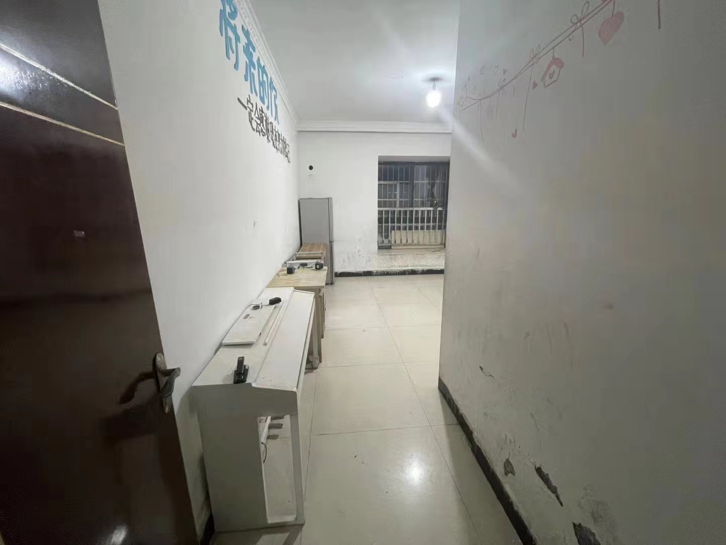 东湖名居 2室2厅1卫 1200.0元/月 东湖名居 2室2厅1卫 1200.0元/月室内图