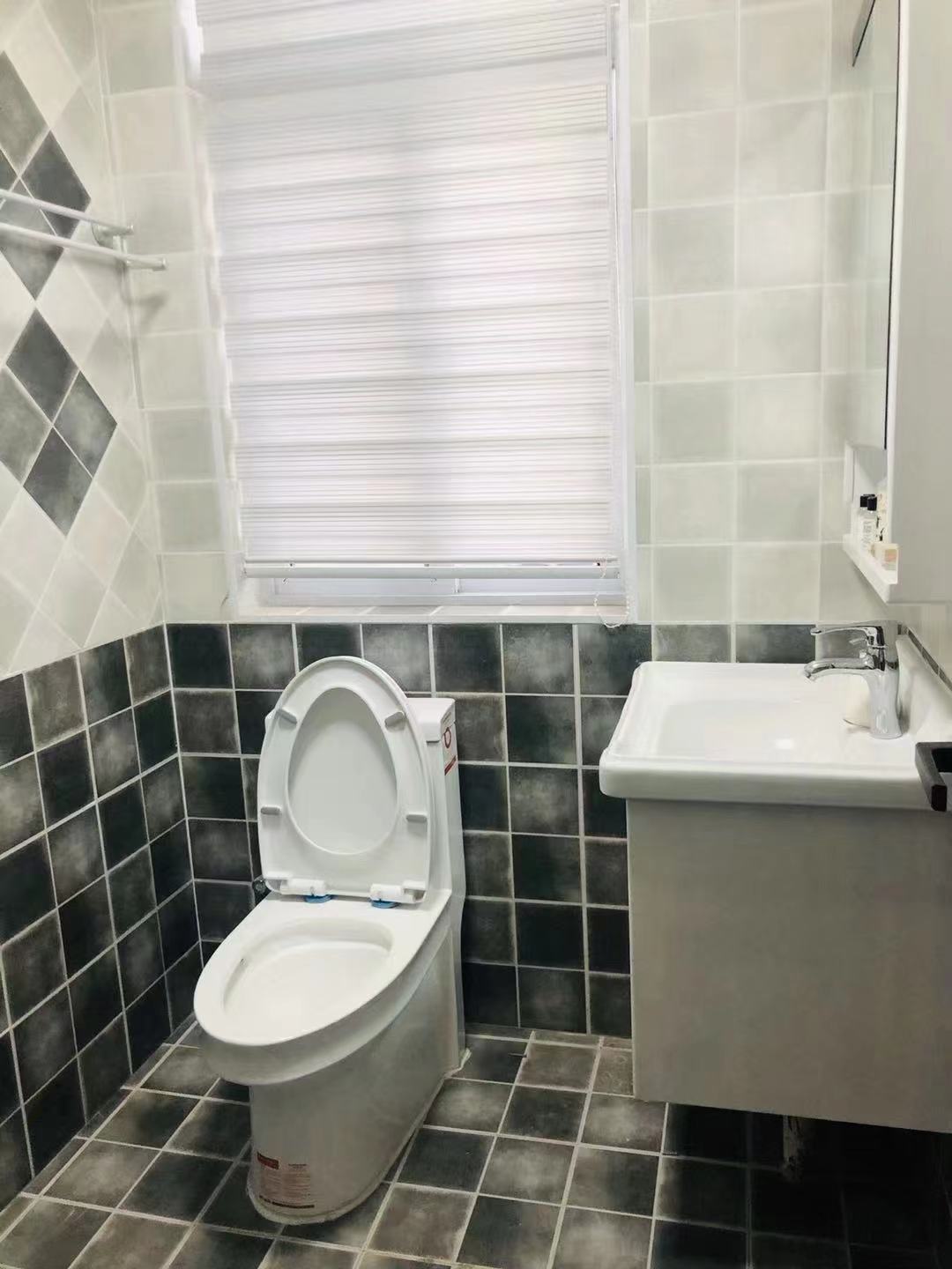 枫溪城  3室2厅1卫    66.0万 枫溪城  3室2厅1卫    66.0万客厅