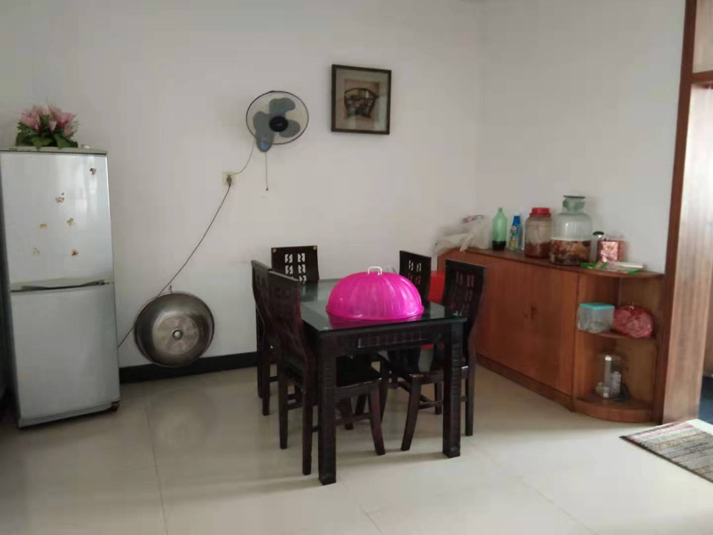 金谷市场  3室2厅2卫    75.8万 金谷市场  3室2厅2卫    75.8万客厅