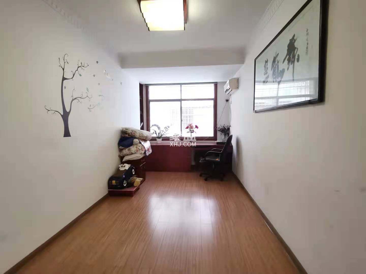 旭东苑  3室2厅2卫    63.8万 旭东苑  3室2厅2卫    63.8万卧室