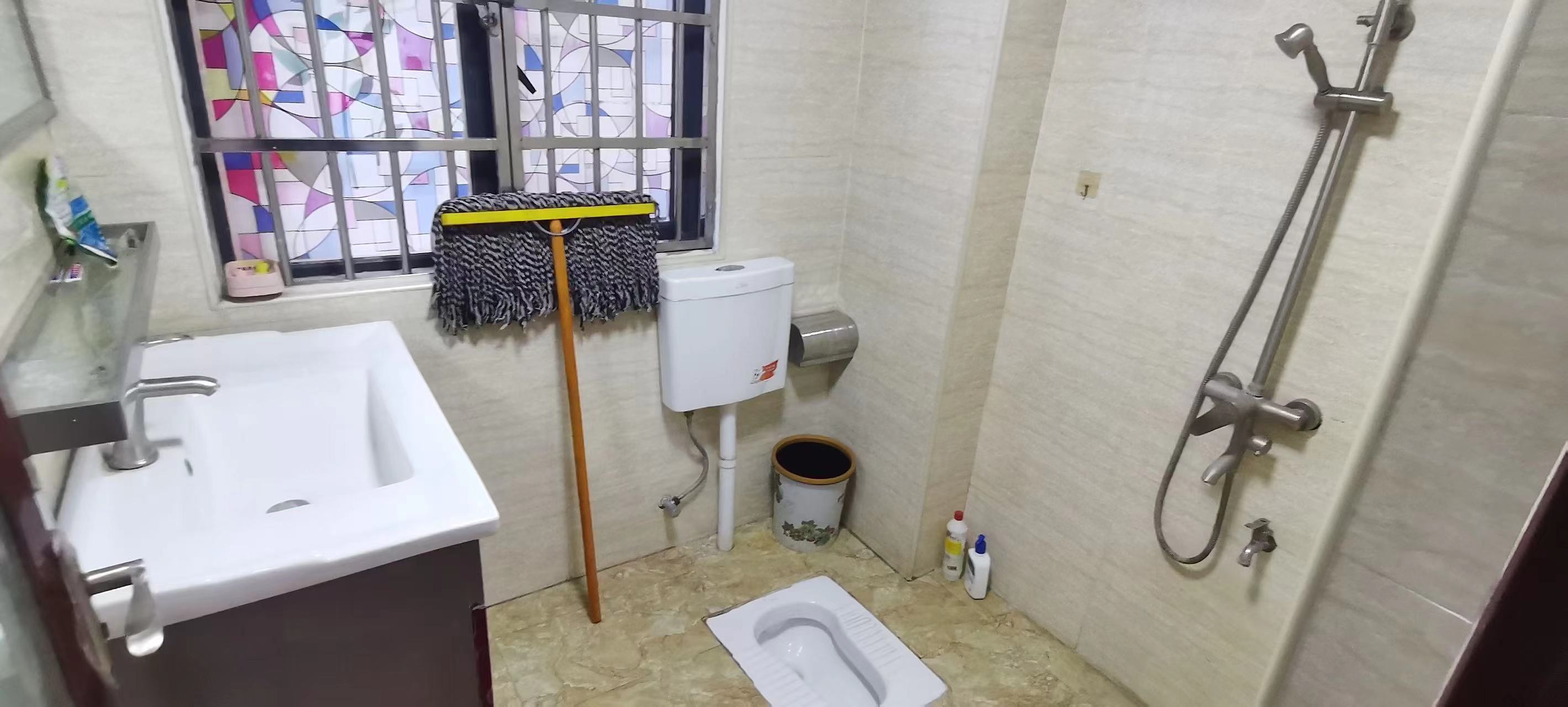 天地人和 3室2厅1卫 1900.0元/月 天地人和 3室2厅1卫 1900.0元/月室内图