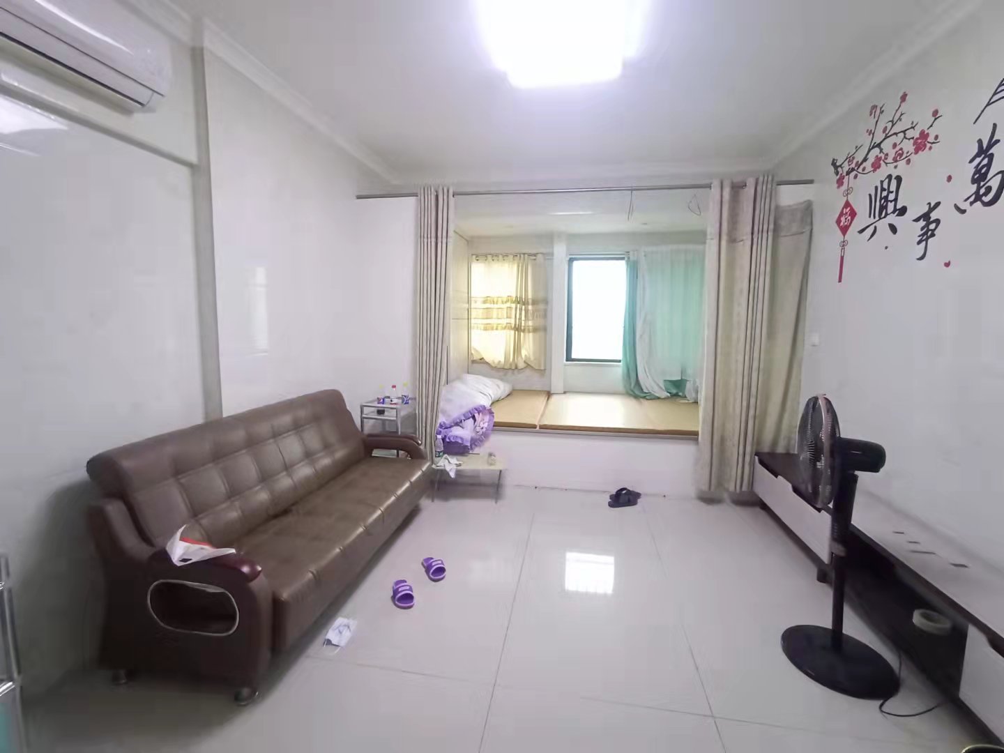 圣华名城建设北路110号 1室1厅1卫 1000.00元/月 圣华名城建设北路110号 1室1厅1卫 1000.00元/月室内图