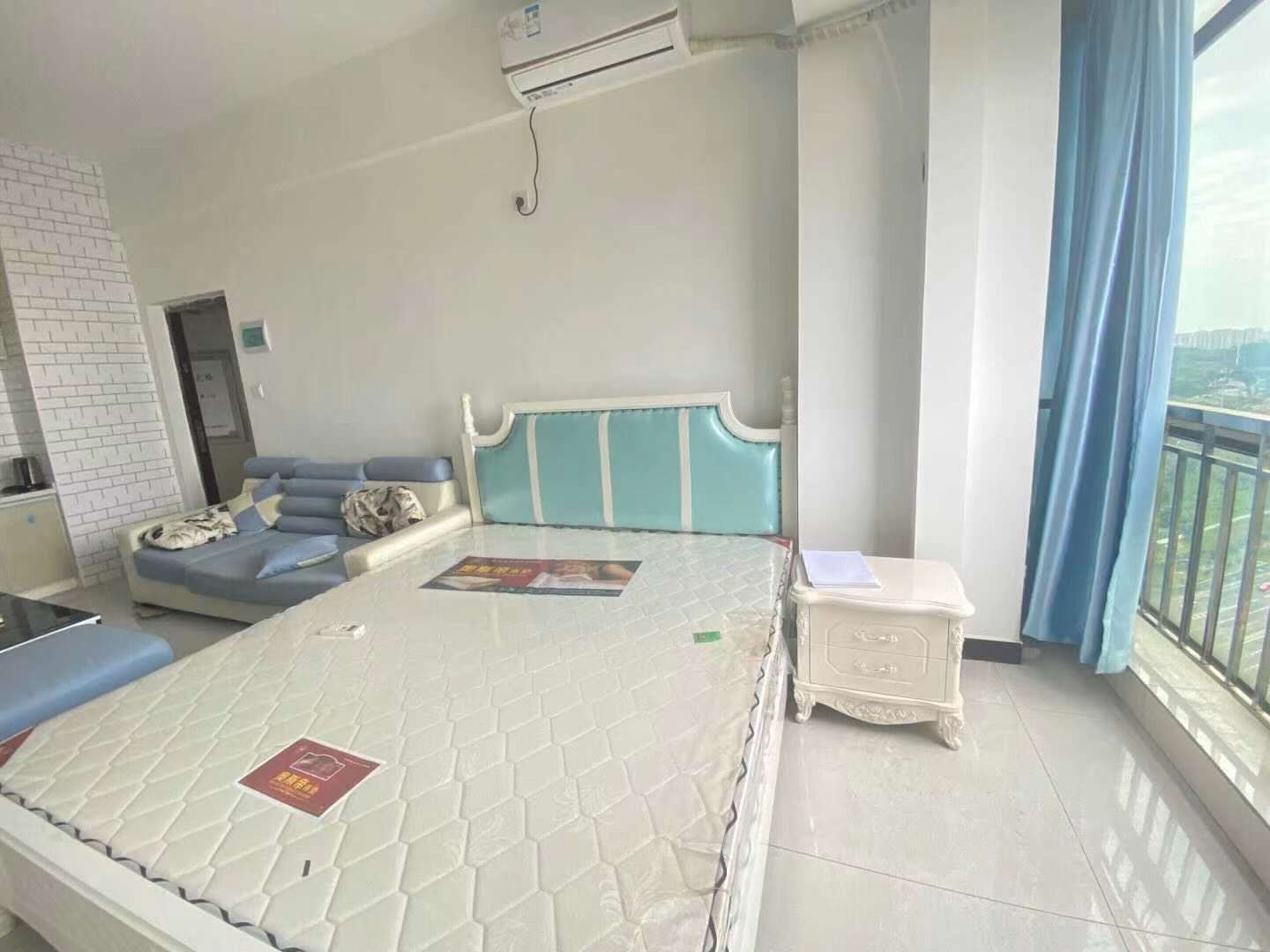 水岸天际（一期、二期）  1室1厅1卫    1600.0元/月室内图