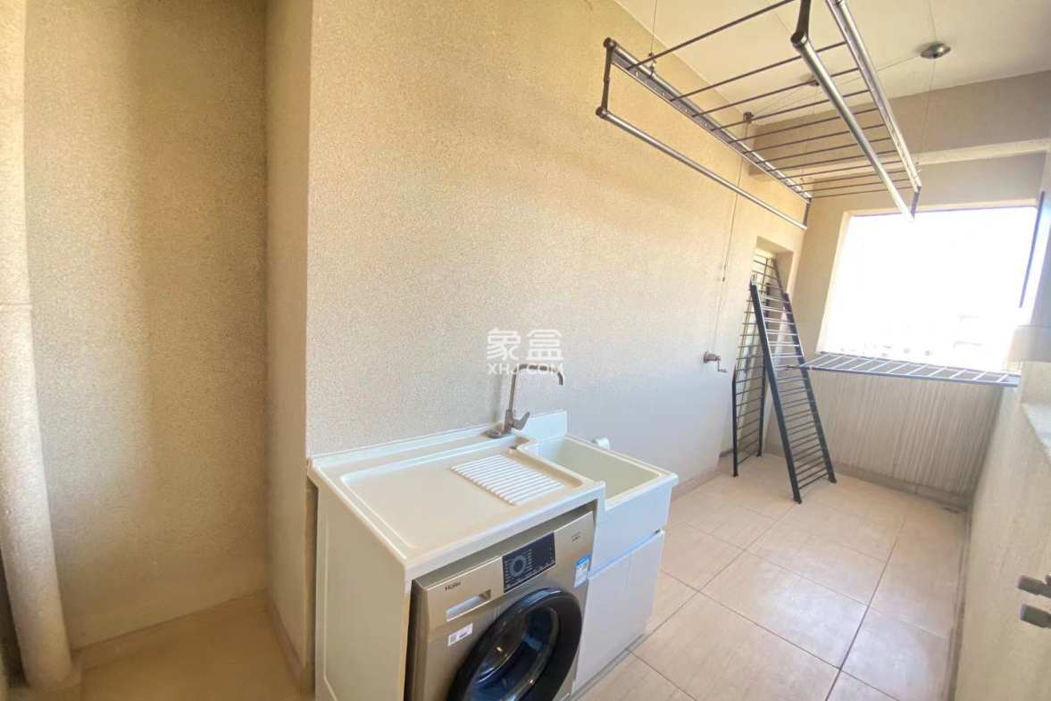 华耀碧桂园十里江湾观澜 4室2厅2卫 108.00万 华耀碧桂园十里江湾观澜 4室2厅2卫 108.00万卫生间