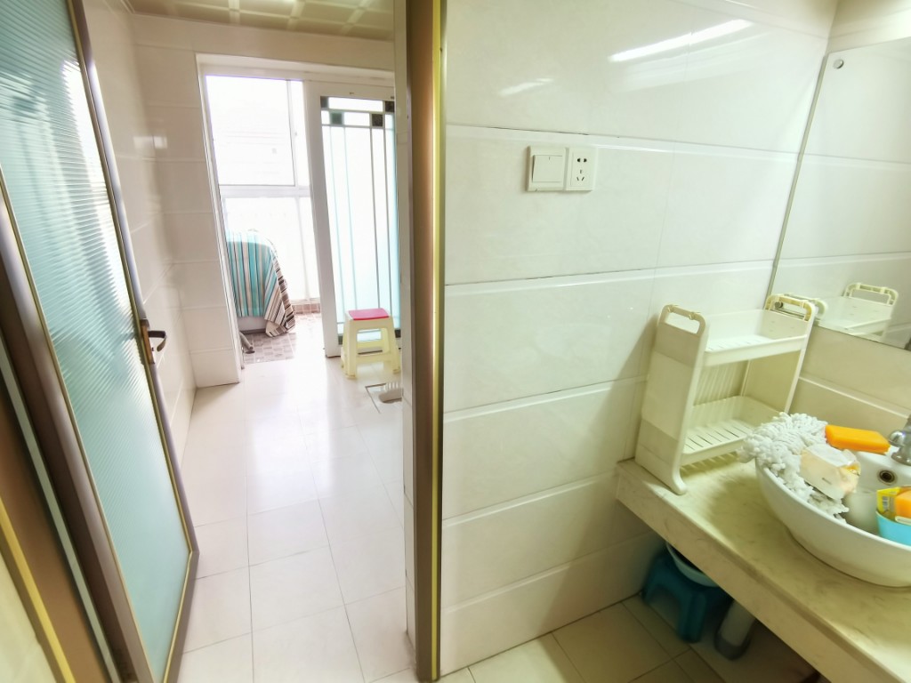 新城壹号 3室2厅2卫 42.0万 新城壹号 3室2厅2卫 42.0万客厅