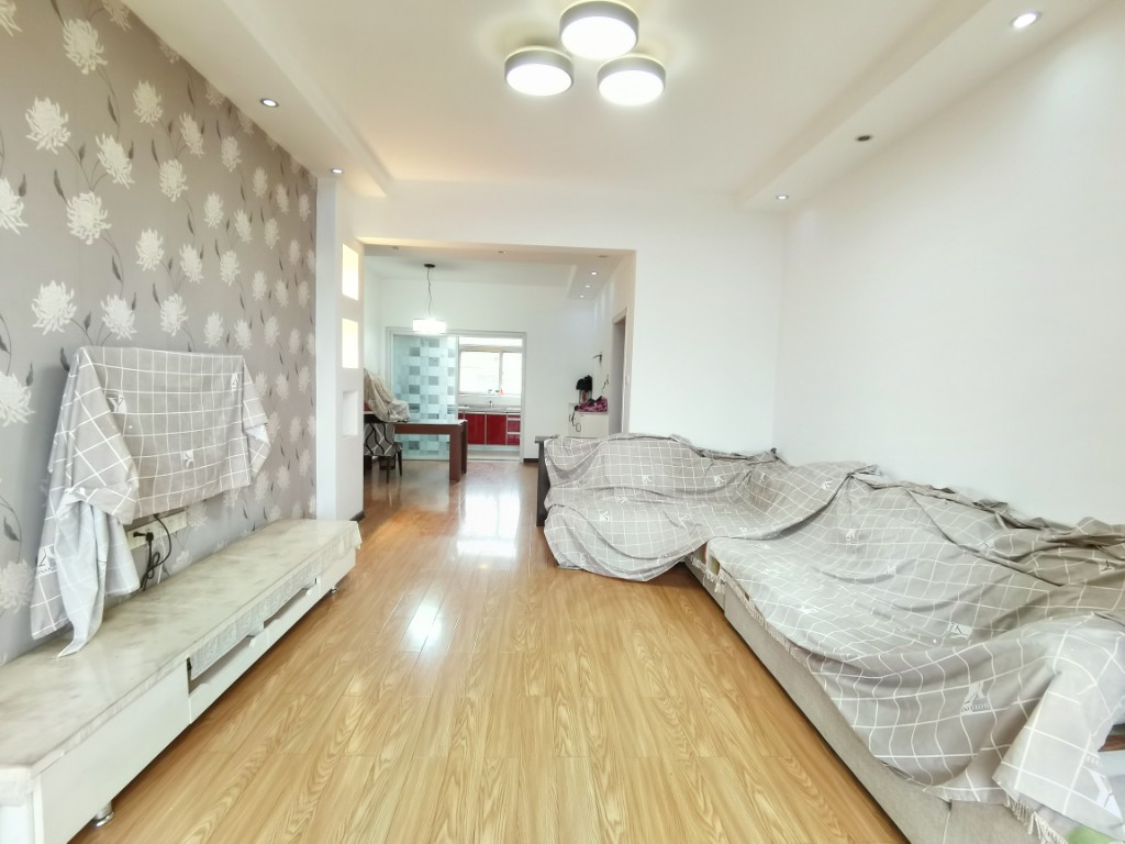 新城壹号 3室2厅2卫 42.0万 新城壹号 3室2厅2卫 42.0万客厅