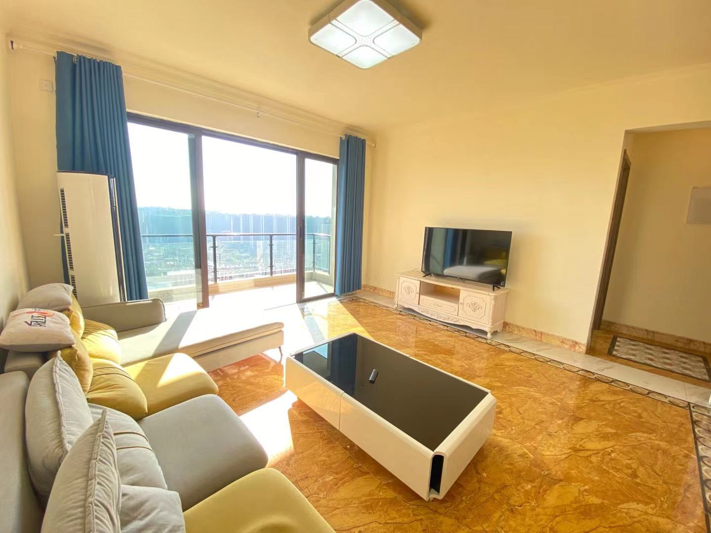 华耀碧桂园十里江湾观澜 4室2厅2卫 108.00万 华耀碧桂园十里江湾观澜 4室2厅2卫 108.00万客厅