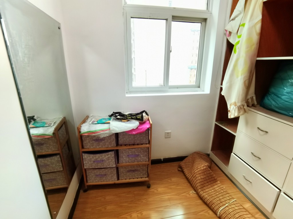 新城壹号 3室2厅2卫 42.0万 新城壹号 3室2厅2卫 42.0万客厅