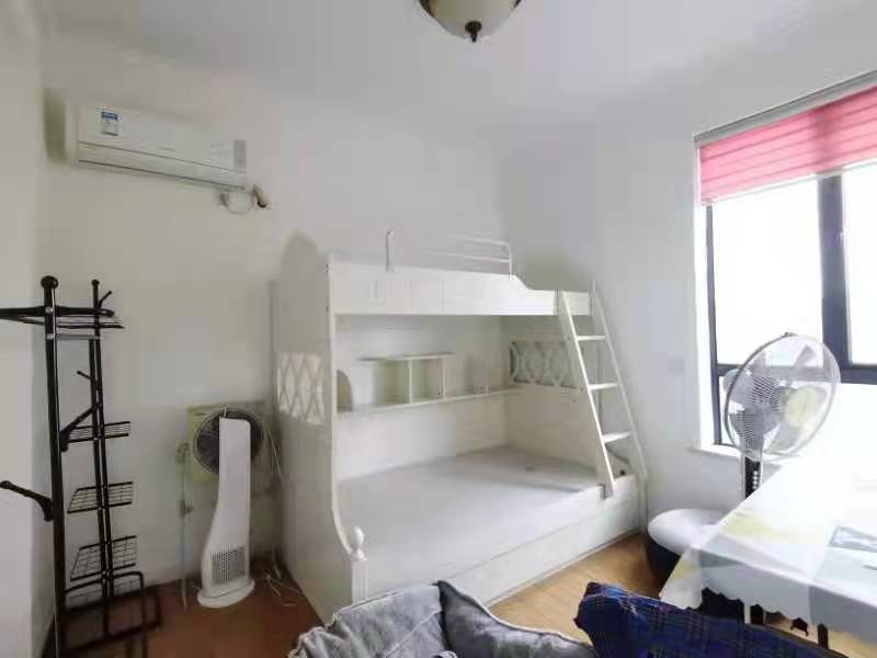 泰山公馆 3室2厅2卫 89.8万 泰山公馆 3室2厅2卫 89.8万客厅