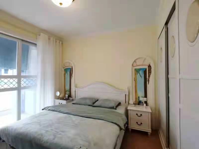 泰山公馆 3室2厅2卫 89.8万 泰山公馆 3室2厅2卫 89.8万客厅