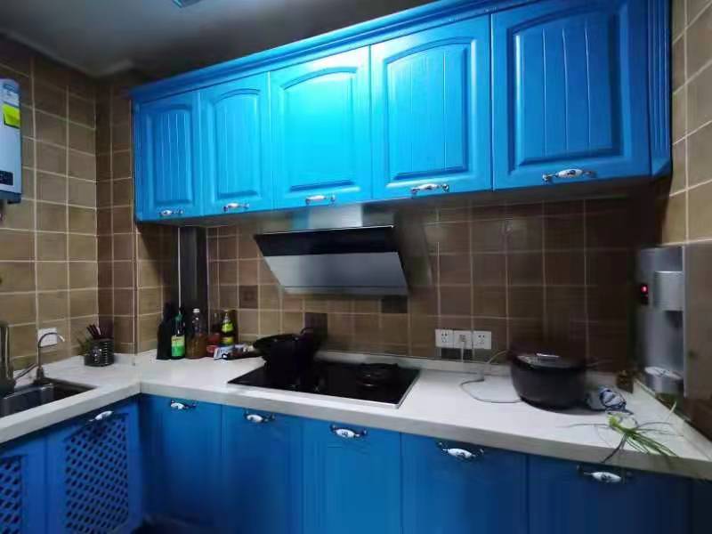 泰山公馆 3室2厅2卫 89.8万 泰山公馆 3室2厅2卫 89.8万客厅