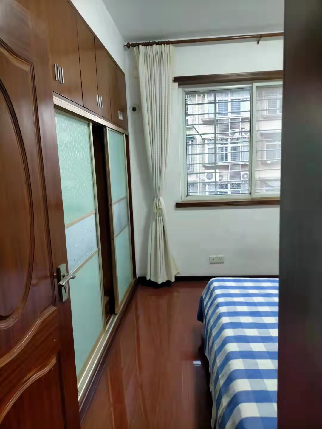 长城小区 3室2厅1卫 2000.00元/月 长城小区 3室2厅1卫 2000.00元/月室内图