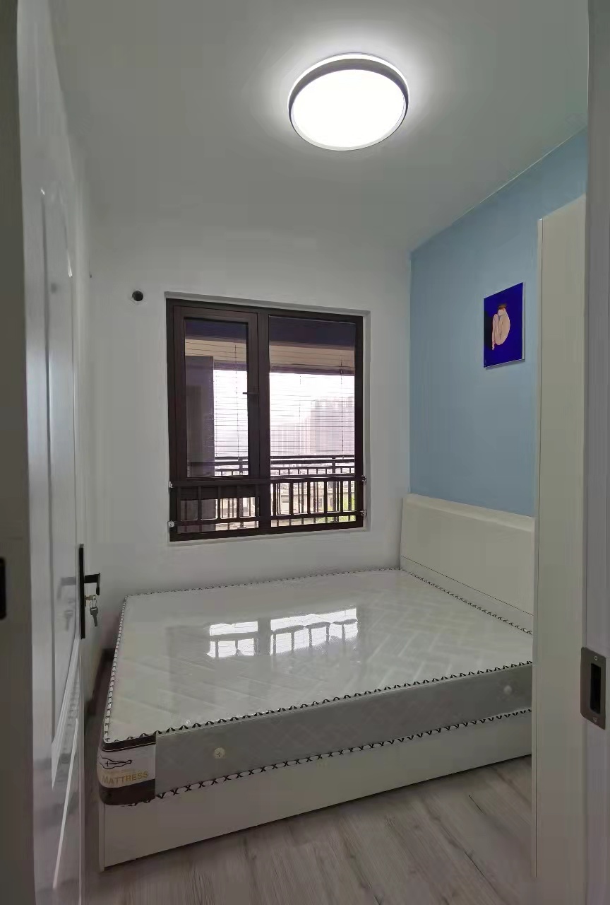 龙湖湘风原著（龙湖湘风星城）  3室2厅1卫    1800.0元/月室内图1