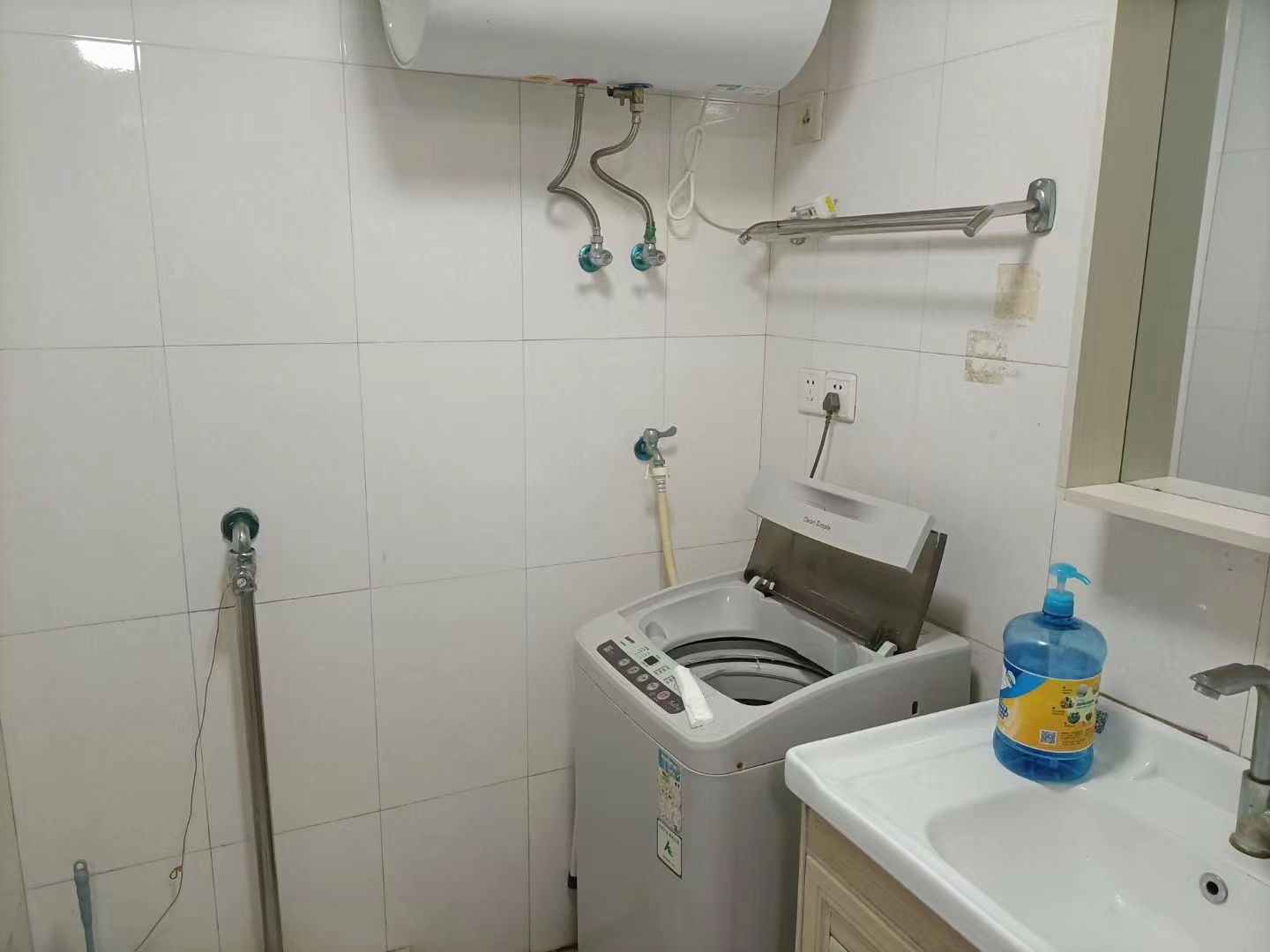 富华商业广场 1室1厅1卫 1.00元/月 富华商业广场 1室1厅1卫 1.00元/月室内图