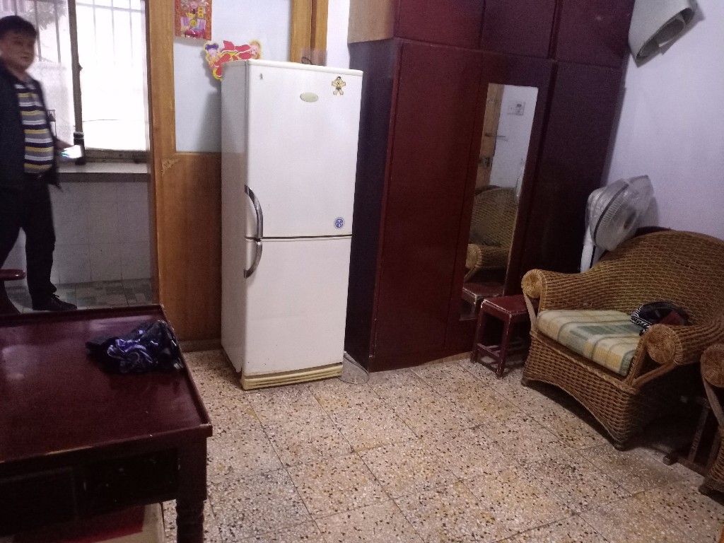 响石东路散盘(响石一村) 2室2厅1卫 650.0元/月 响石东路散盘(响石一村) 2室2厅1卫 650.0元/月室内图