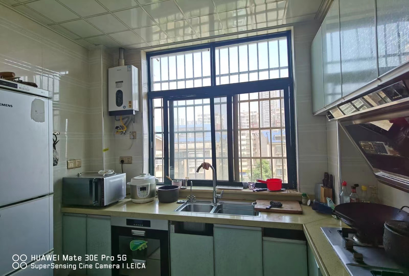 吉泰丽园 5室2厅3卫 80.8万 吉泰丽园 5室2厅3卫 80.8万客厅