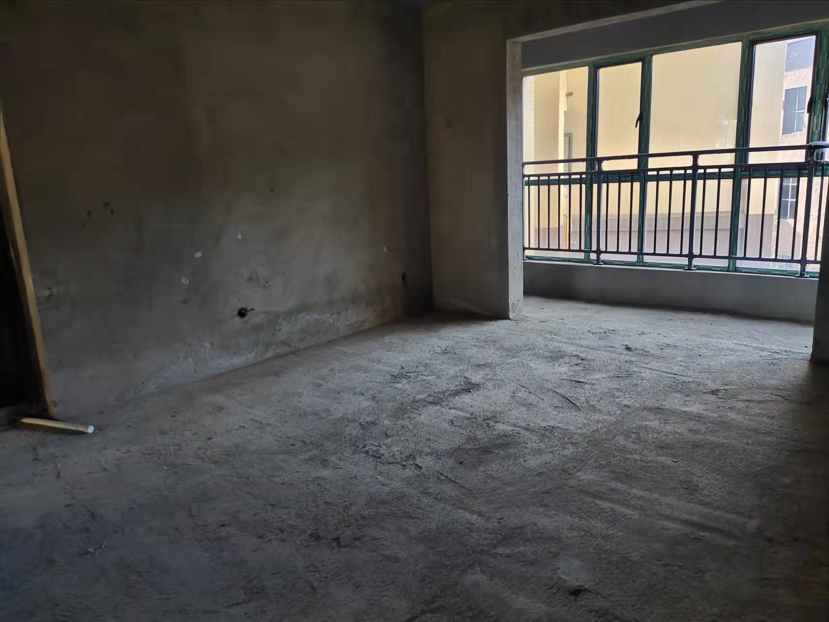 诚信东郡 3室2厅2卫 48.8万 诚信东郡 3室2厅2卫 48.8万客厅