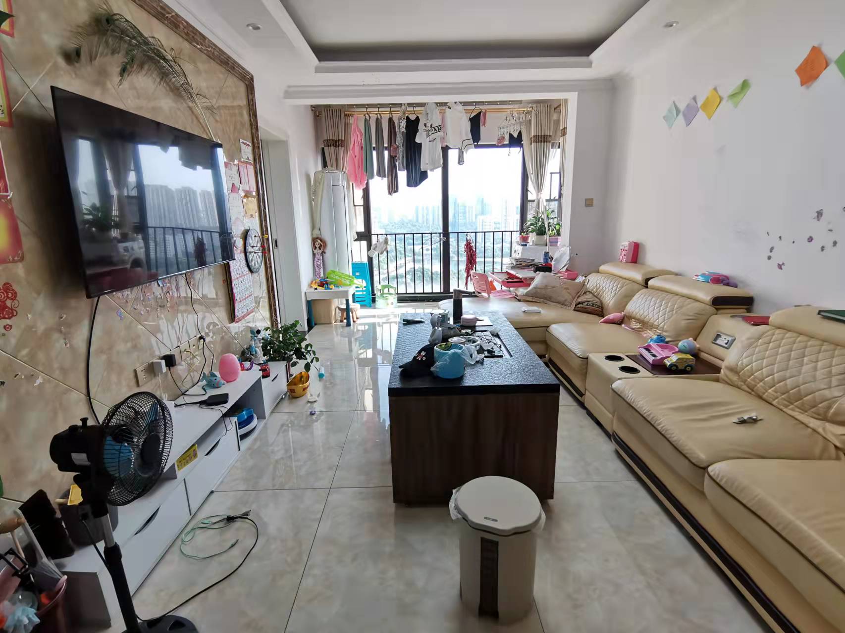 蓝溪谷 3室1厅1卫 65.0万 蓝溪谷 3室1厅1卫 65.0万客厅