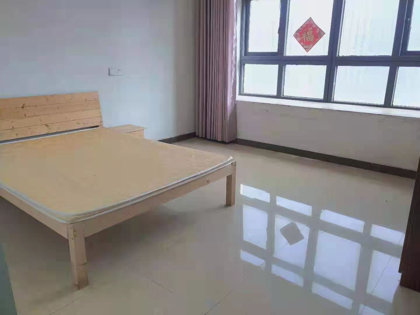中天长岭阳光  5室1厅1卫   4500.00元/月户型图