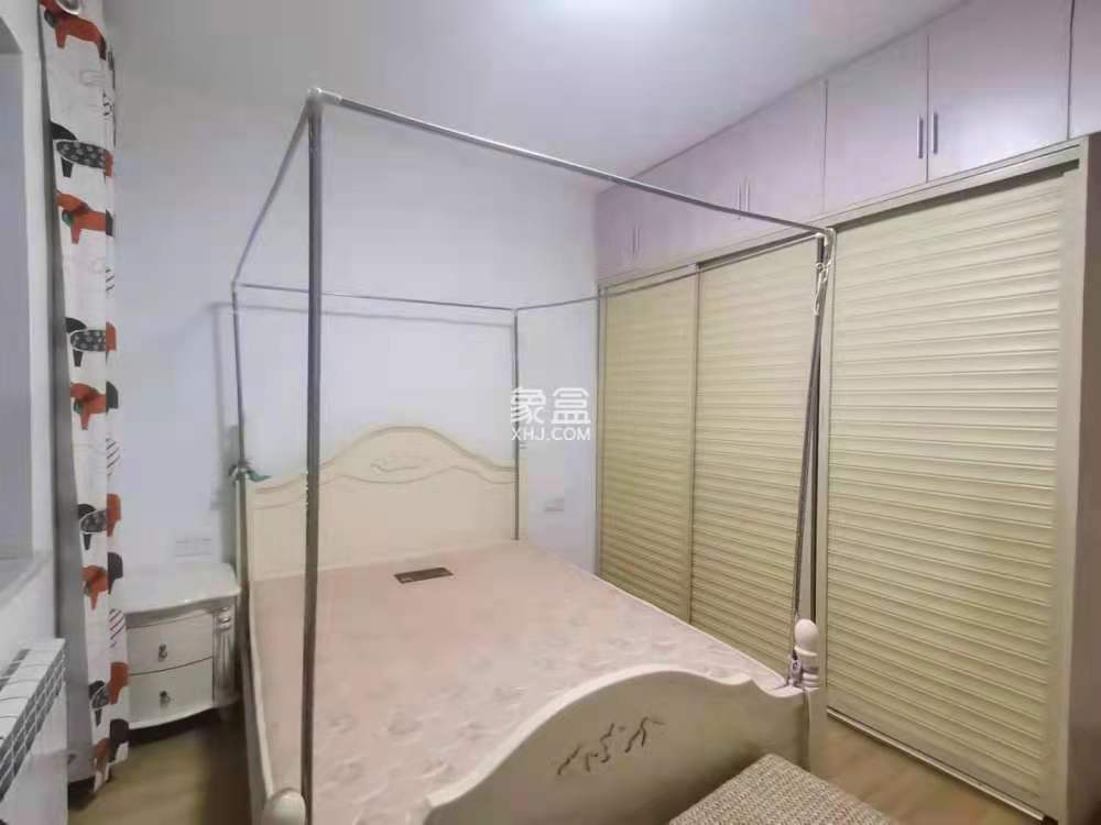 嘉墅翰林阁 3室2厅2卫 68.0万 嘉墅翰林阁 3室2厅2卫 68.0万客厅