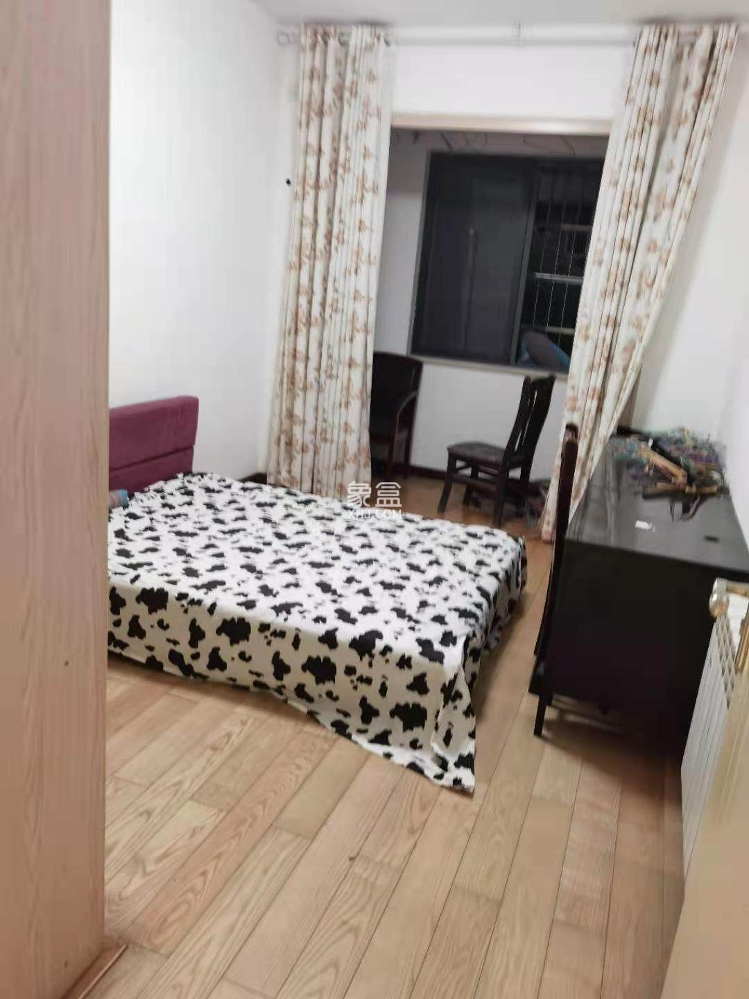 嘉墅翰林阁 3室2厅2卫 68.0万 嘉墅翰林阁 3室2厅2卫 68.0万客厅