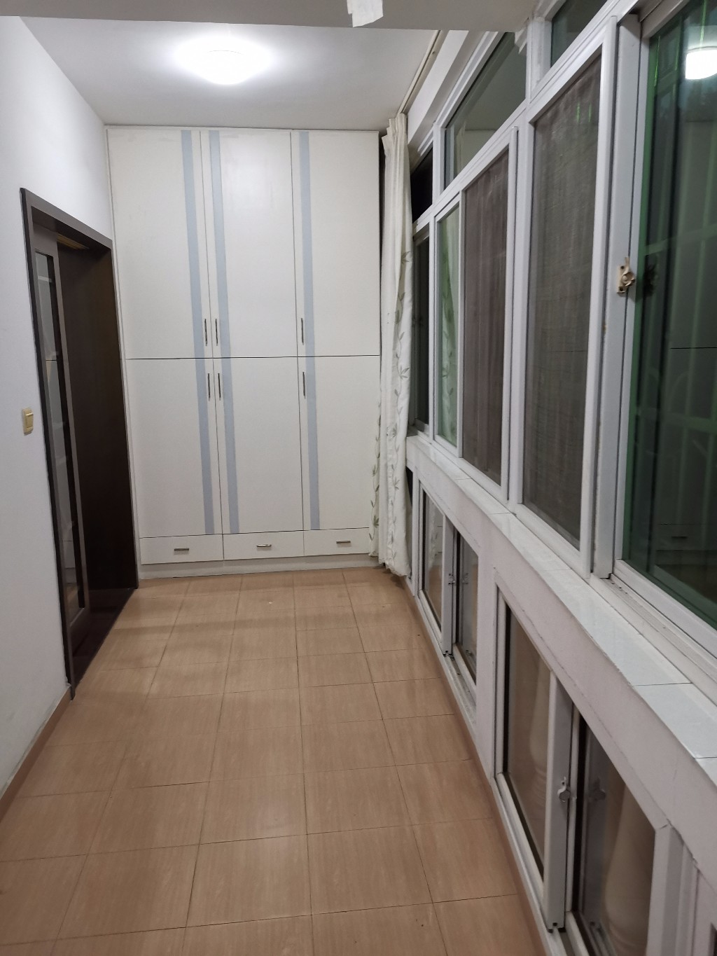 湘银二期世纪花园  5室2厅2卫    69.8万 湘银二期世纪花园  5室2厅2卫    69.8万客厅